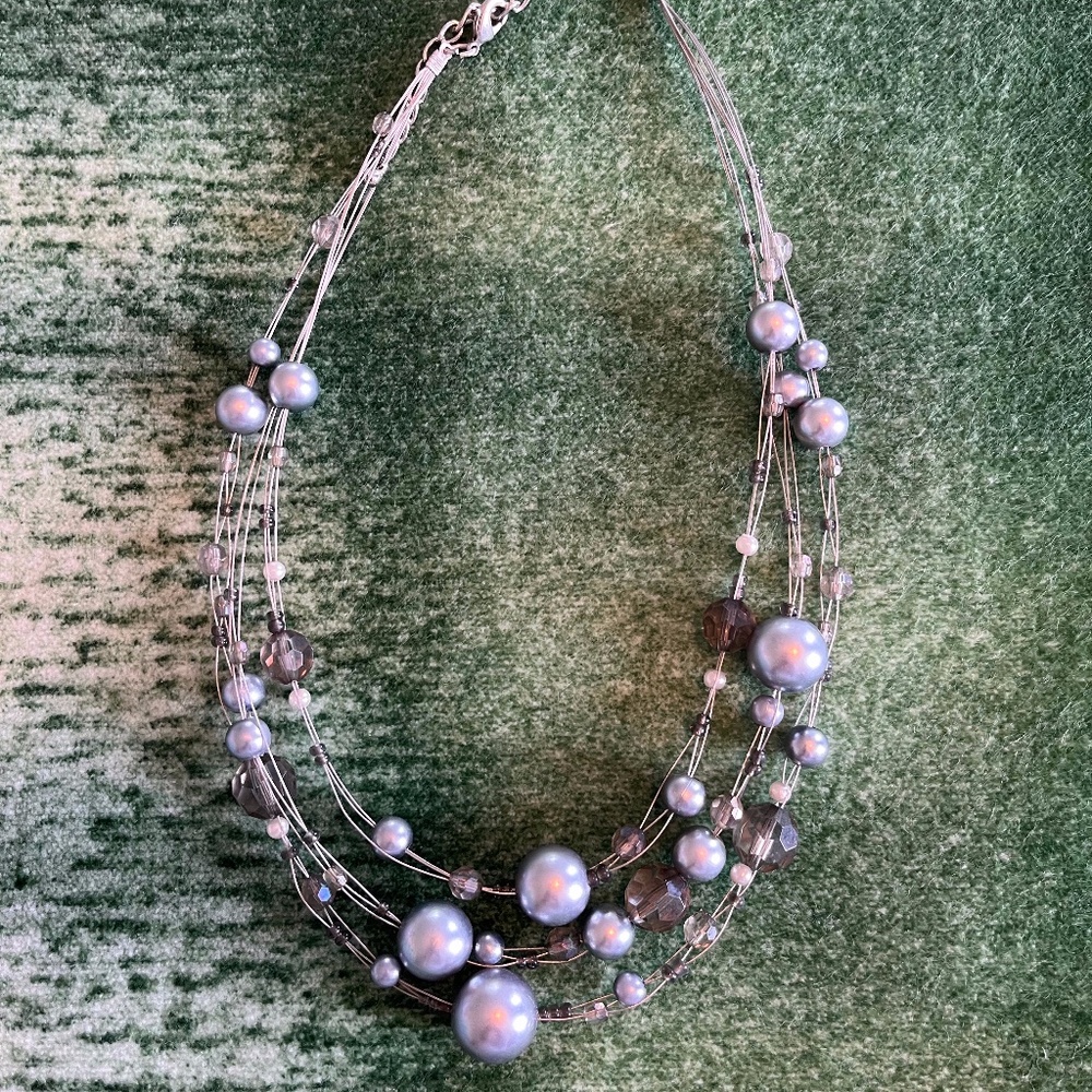 Layers of gray pearls